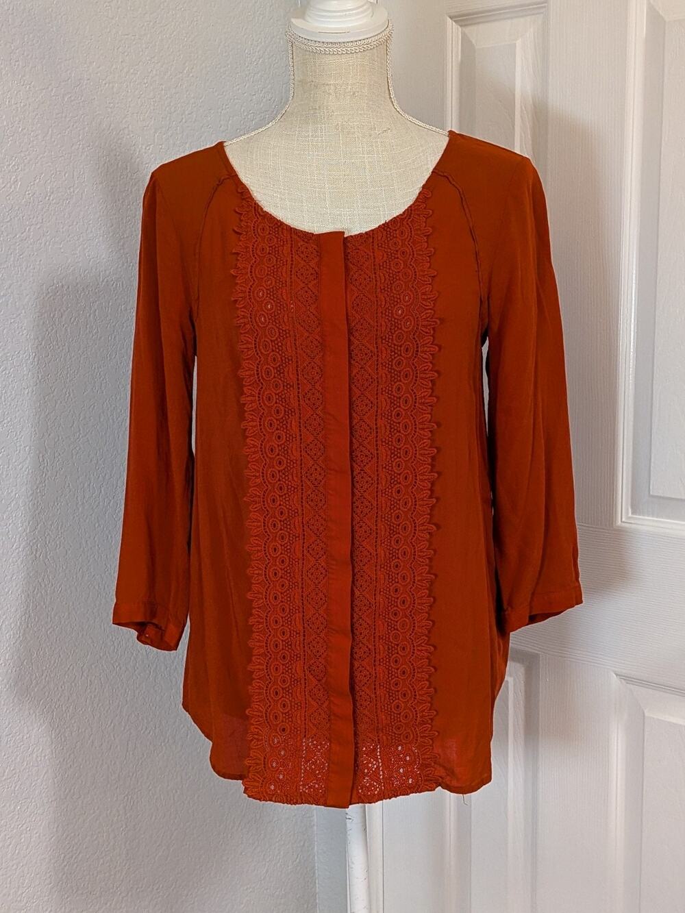 Anthropologie Maeve Shirt Womens 6 Red Embroidered Long Sleeve Button Up Tunic